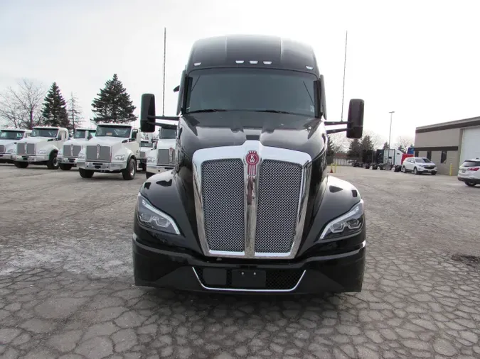 2024 Kenworth T680 Short Hood