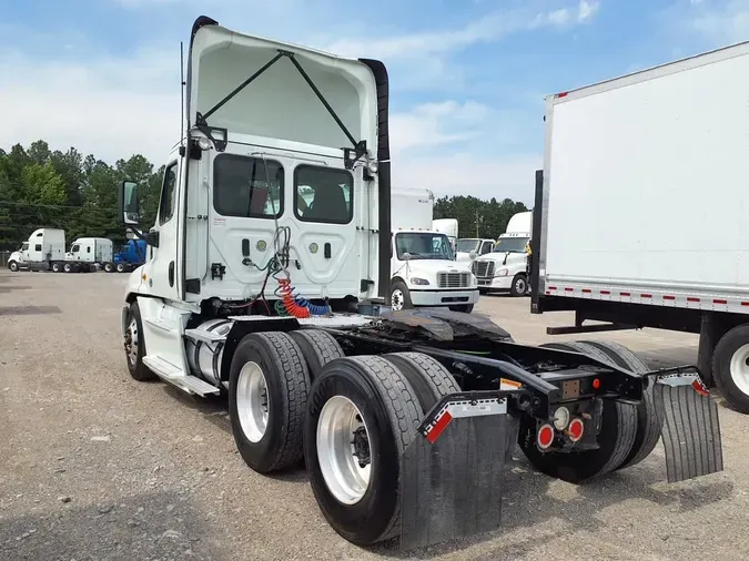 2019 FREIGHTLINER CASCADIA 125