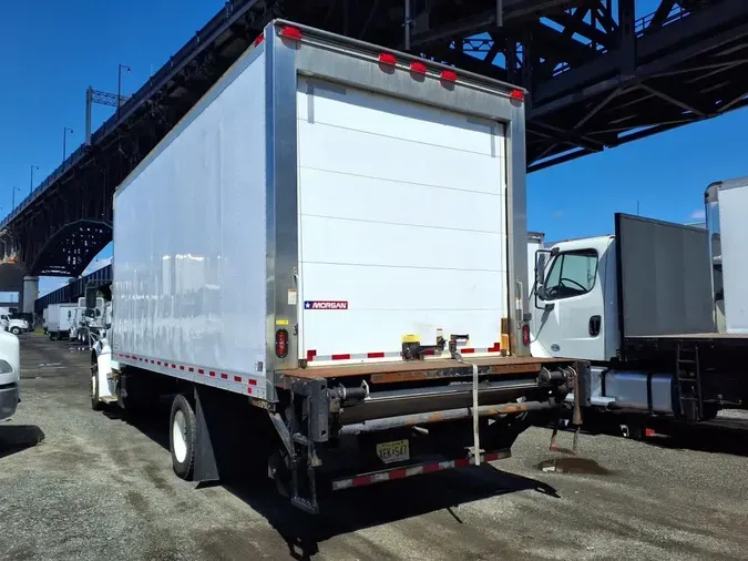 2017 FREIGHTLINER M2 106