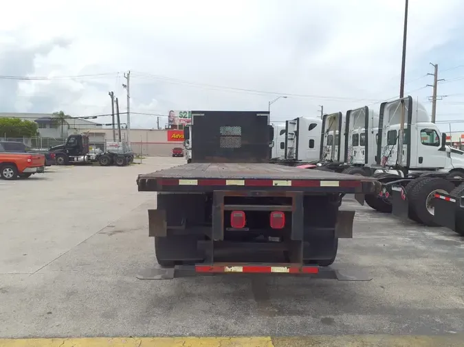 2016 FREIGHTLINER M2 106