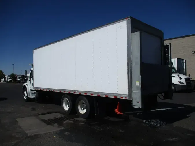 2018 FREIGHTLINER/MERCEDES M2 106