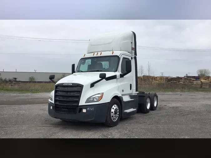 2019 Freightliner Cascadia 126
