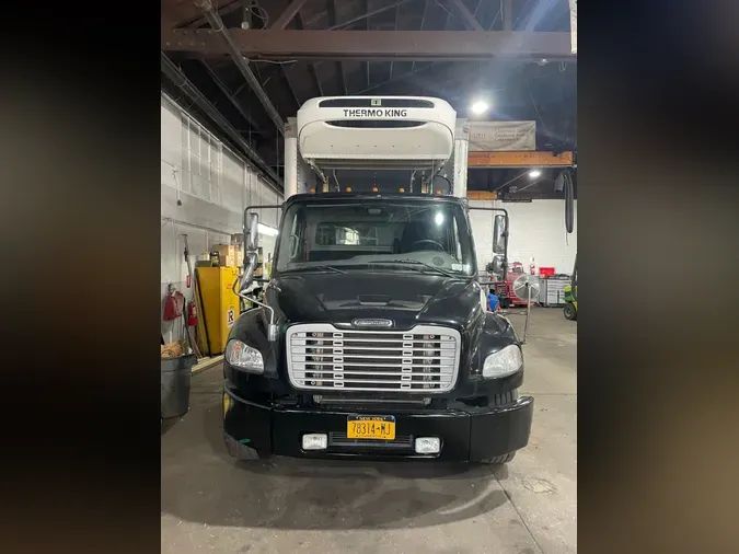 2017 FREIGHTLINER/MERCEDES M2 106