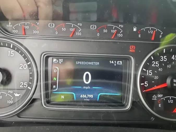 2020 NAVISTAR INTERNATIONAL LT625 SLPR CAB