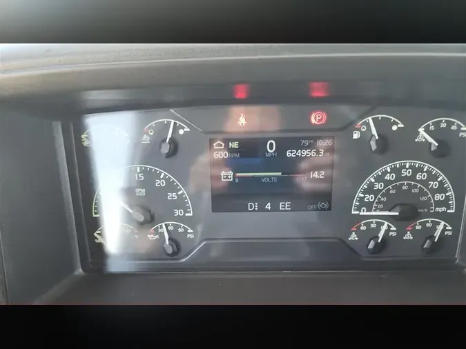 2021 VOLVO VNL860