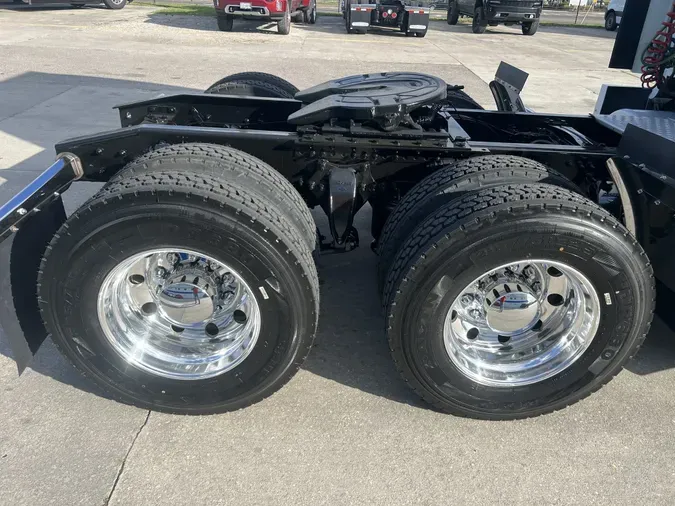 2020 Freightliner Cascadia 126