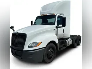 2023 International LT625