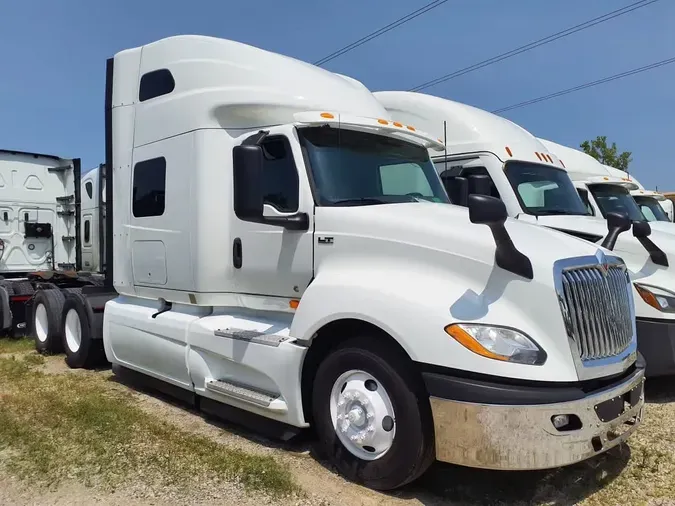 2019 NAVISTAR INTERNATIONAL LT625 SLPR CAB