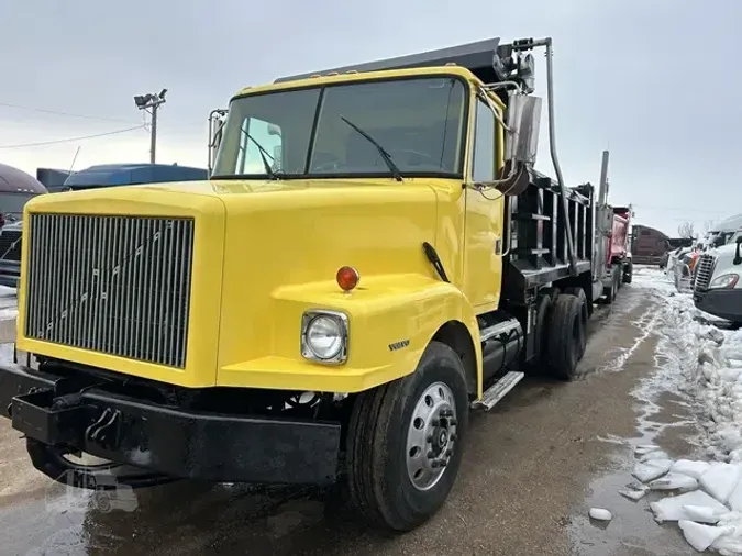 1997 VOLVO WG64c96ac035c2c9c7618cfde9fff09d0e41