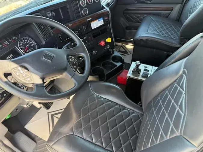 2022 International HX620