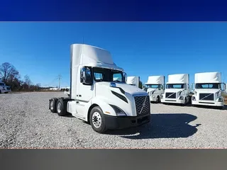 2019 Volvo VNL300