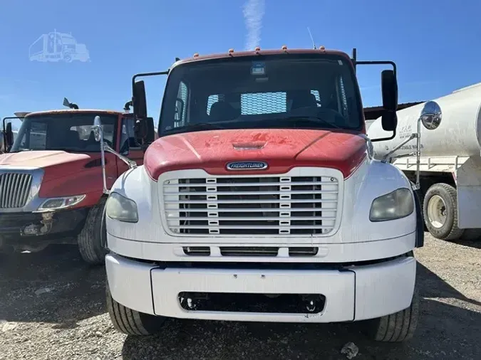 2007 FREIGHTLINER BUSINESS CLASS M2 106