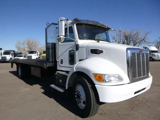 2020 Peterbilt 337