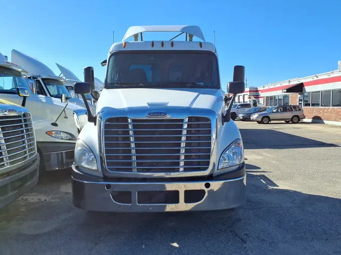 2018 FREIGHTLINER/MERCEDES CASCADIA 125