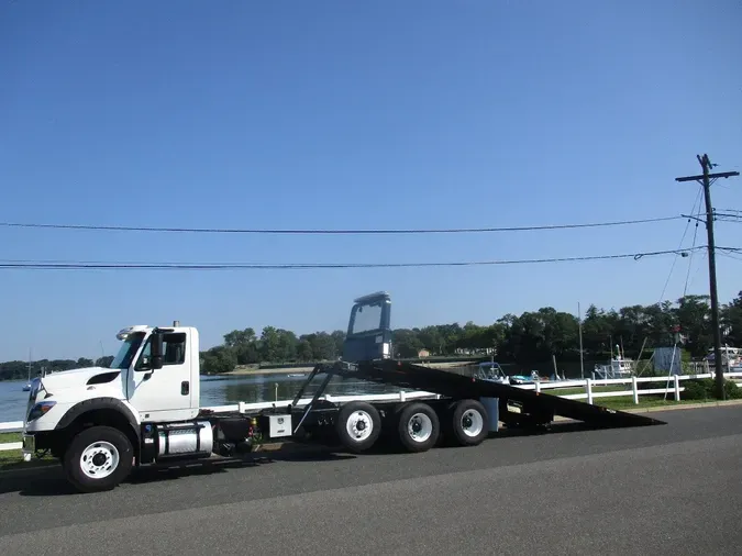 2016 INTERNATIONAL 7600