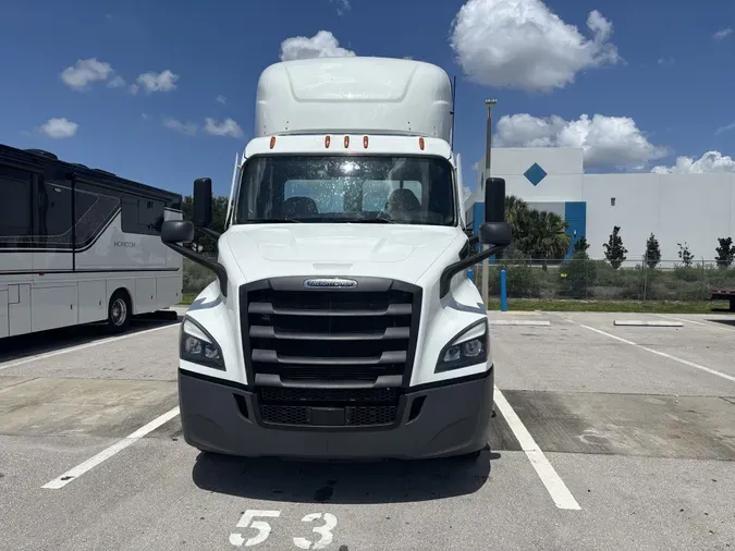2021 Freightliner Cascadia 116c97ea28f0a601da2ef652159dca3f0fb