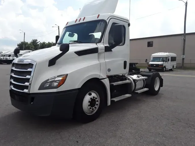 2020 FREIGHTLINER/MERCEDES NEW CASCADIA 126c982618001dd442044f3870867ca8b9e