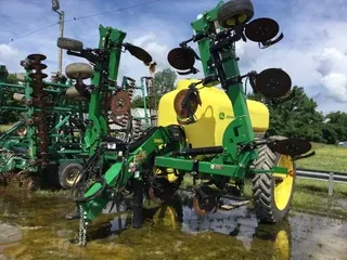 2017 John Deere 2510