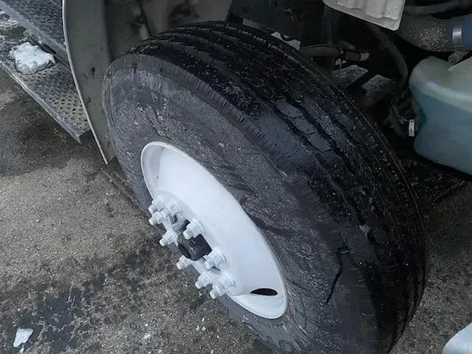 2022 Freightliner Business Class M2 106