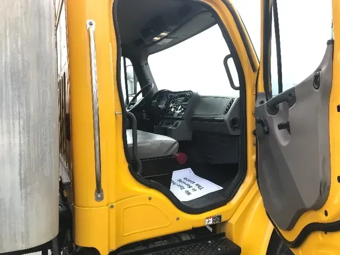 2018 Freightliner M2