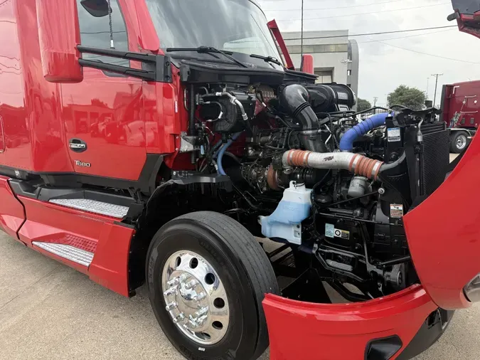 2024 Kenworth T680