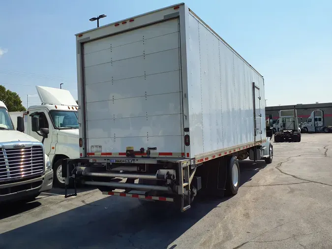 2018 FREIGHTLINER/MERCEDES M2 106