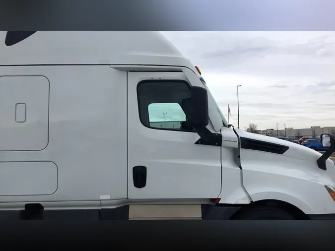 2022 Freightliner Cascadia 126