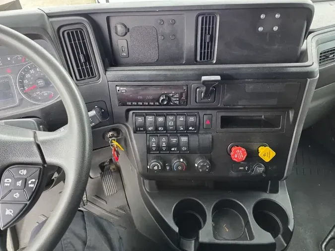 2019 NAVISTAR INTERNATIONAL LT625 SLPR CAB