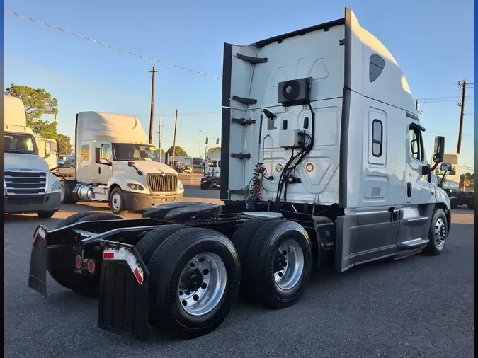 2020 FREIGHTLINER/MERCEDES CASCADIA 125