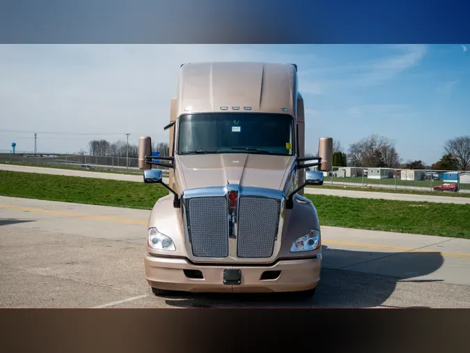 2021 KENWORTH T680