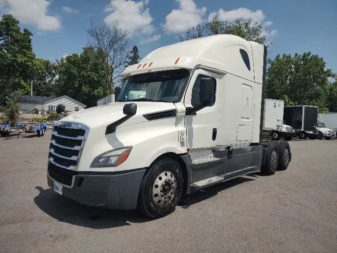 2018 Freightliner T12664ST