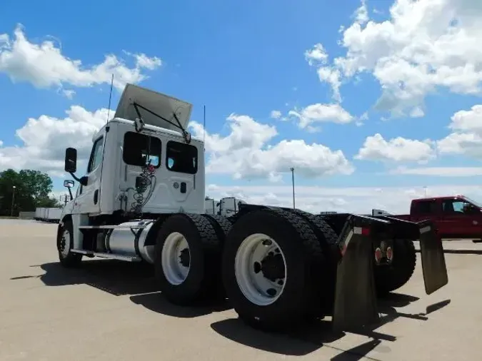 2017 Freightliner Cascadia 125