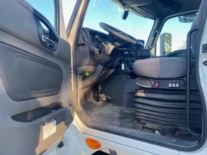 2019 International LT625