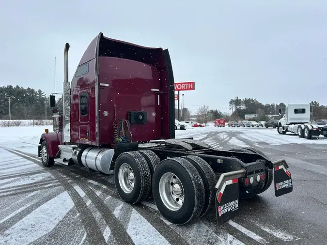 2021 Kenworth W900L