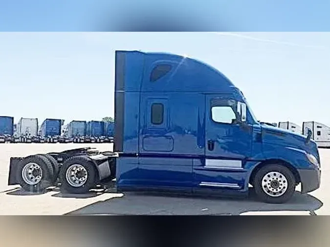 2023 FREIGHTLINER CASCADIA 126