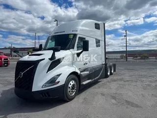 2026 VOLVO VNL64T860