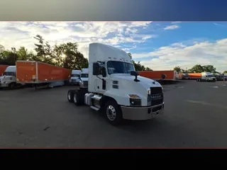 2020 Mack Anthem