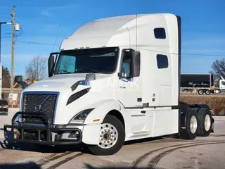 2020 VOLVO VNL64T760