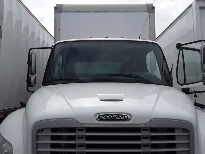 2016 FREIGHTLINER M2 106