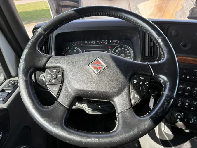 2021 International LT625