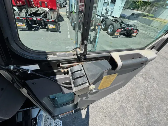 2022 Peterbilt 520