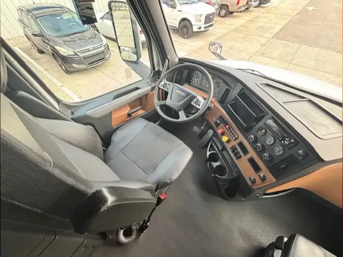 2022 Freightliner PT126SLP