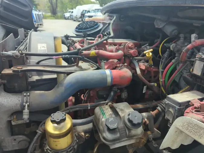 2018 FREIGHTLINER M2 106