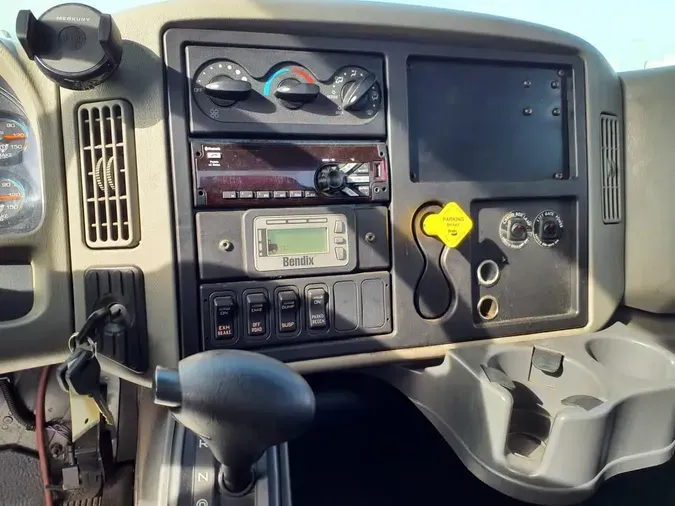 2019 NAVISTAR INTERNATIONAL 4300