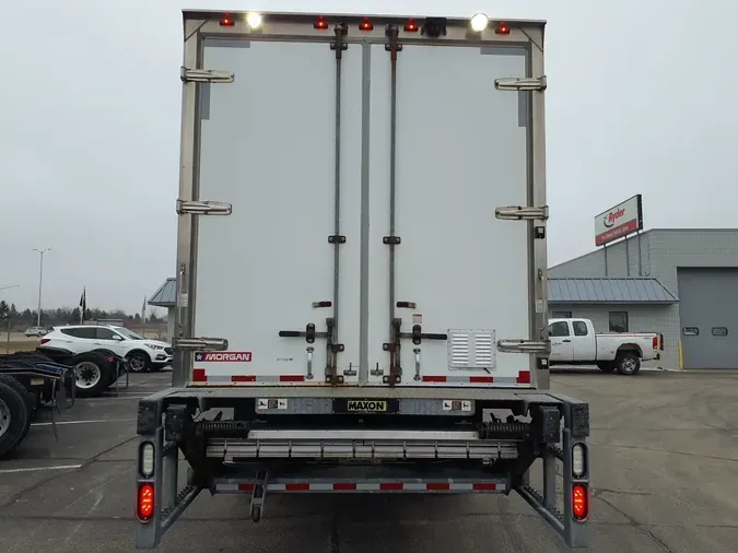 2017 FREIGHTLINER/MERCEDES M2 106