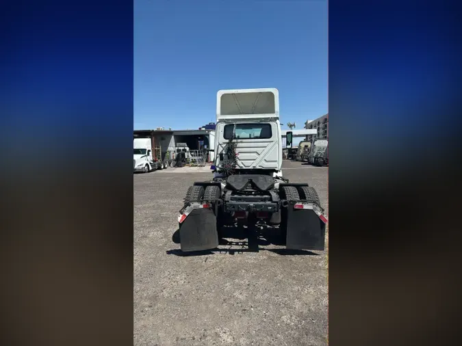 2020 NAVISTAR INTERNATIONAL RH613 DAYCAB S/A