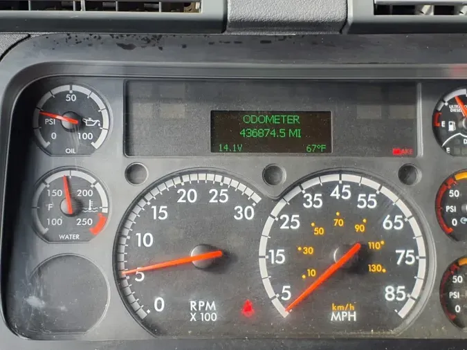 2017 FREIGHTLINER/MERCEDES CASCADIA 125