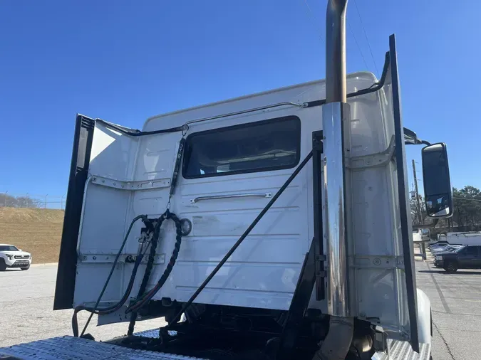 2020 Volvo VNL64T300c9b7c593e5bbf77cbc47805590f07ae9