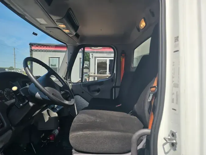 2020 FREIGHTLINER M2 106