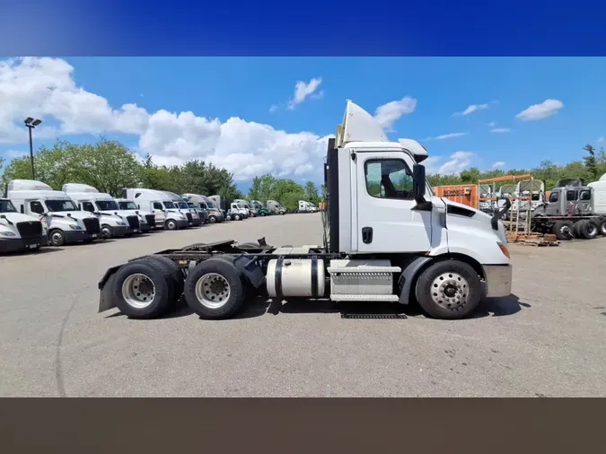 2020 Freightliner Cascadia 126c9c2180d04990f8959451cf6733ad026